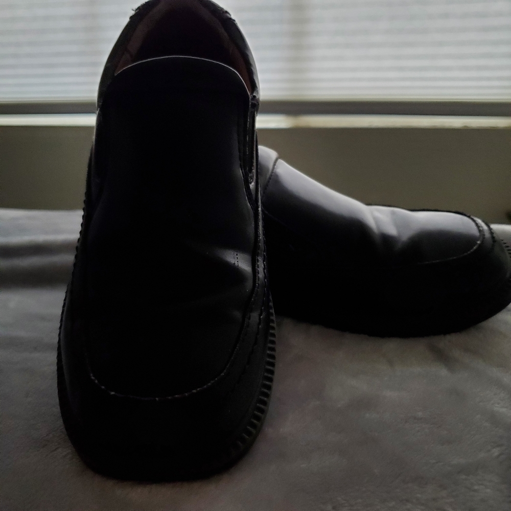 Boys shoes